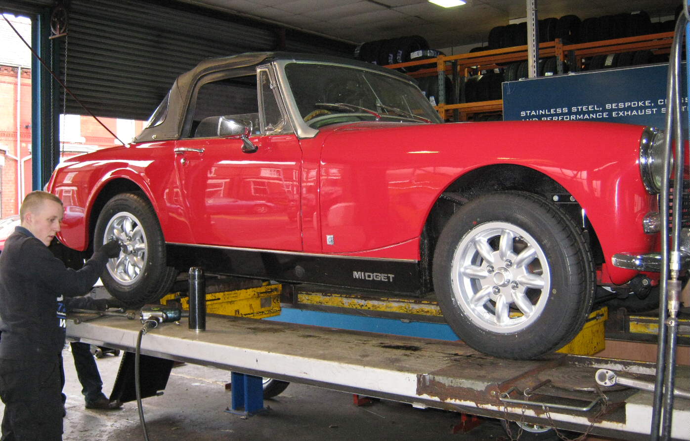 5x13" Minilite + 165/70R13 tyres MG Midget