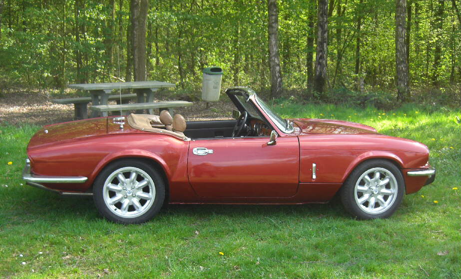 5.5x15" Minilite Alloys on Triumph Spitfire