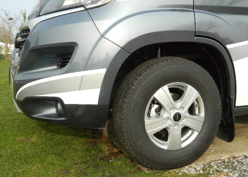 16" Supermetal Hammer Silver Alloys on Fiat Ducato with 225/75R16 tyres