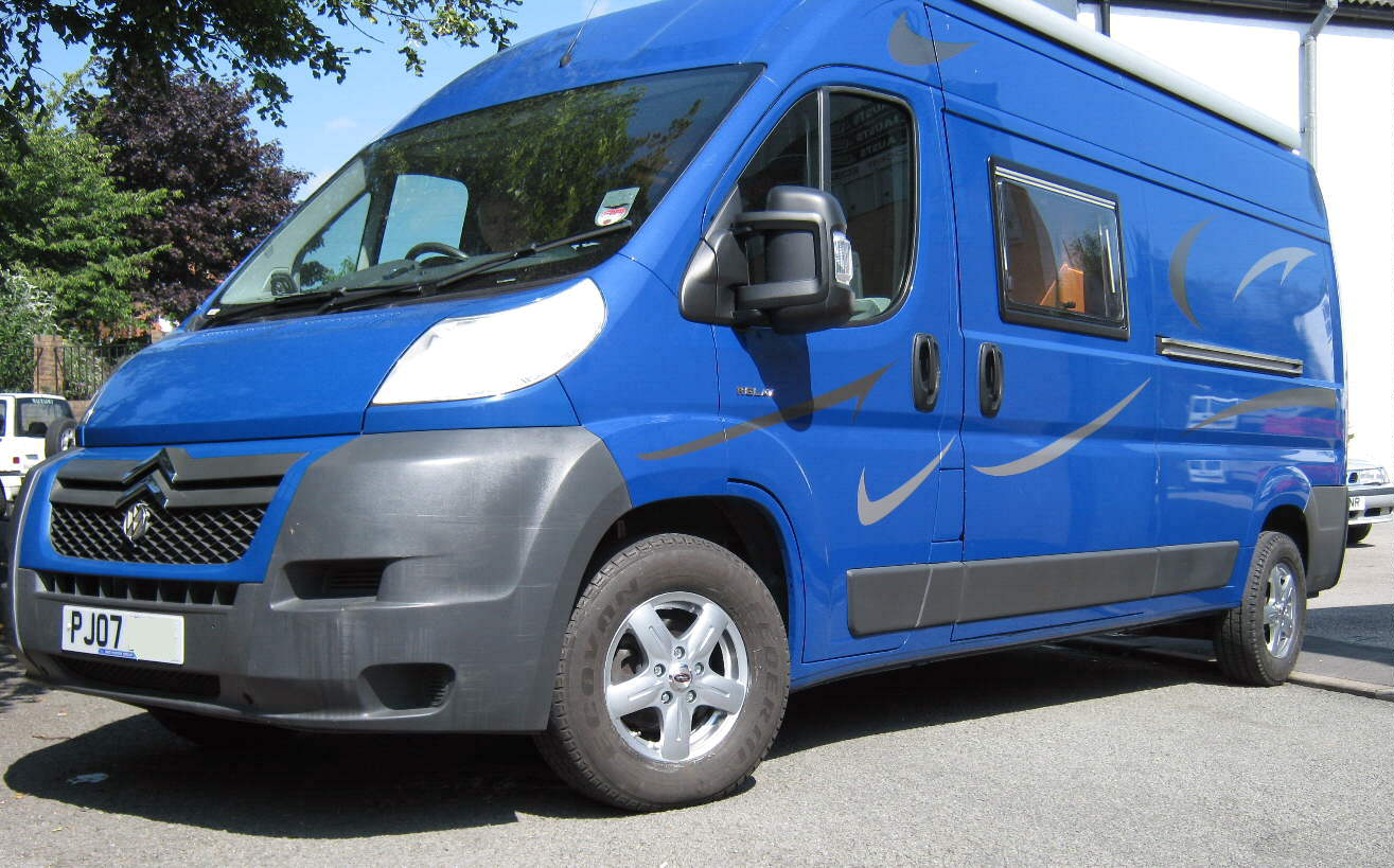 16" Rimfire HDX6 Alloys on Citroen Relay