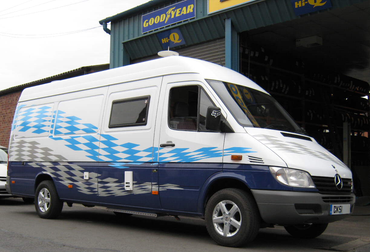 15" Fox Viper Alloys and 225/70R15 tyres on Mercedes Sprinter