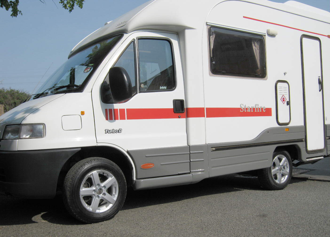15" Fox Viper Alloys and 195/70R15 tyres on Fiat Ducato Motorhome