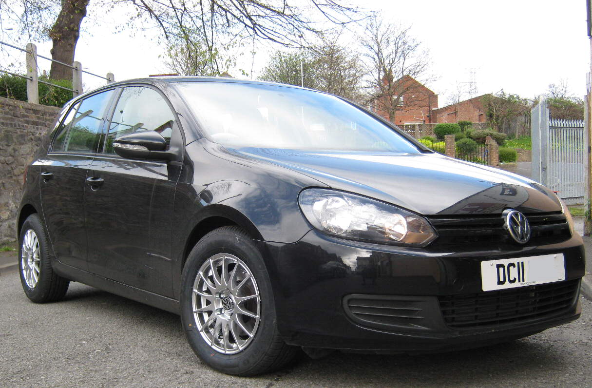 15" Fox FX004 Silver Alloys on VW Golf