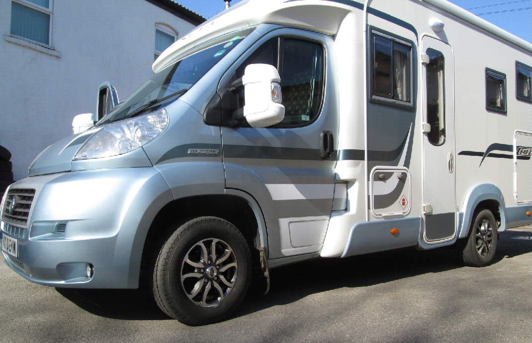 15" Scorpion Alloys Dark Grey +Polished finish on Fiat Ducato