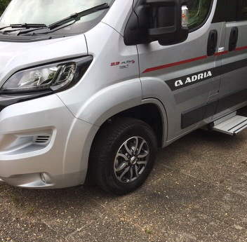 15" Scorpion Alloys Dark Grey + Polished on Adria Motorhome