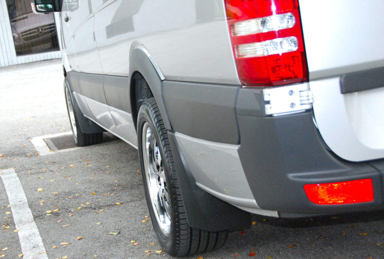 20" Lenso Concerto Alloys on Sprinter Van with 255.50.20 tyres in USA