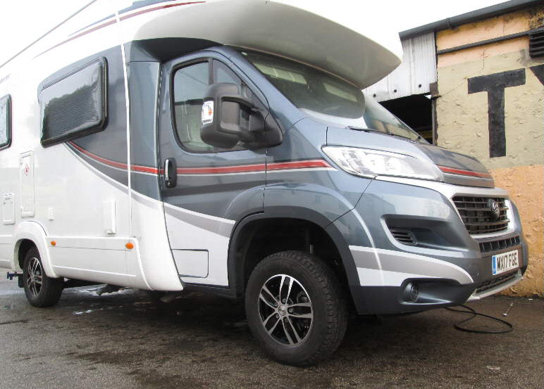 15" Autec Quantro Black&Polished on 2017 Ducato