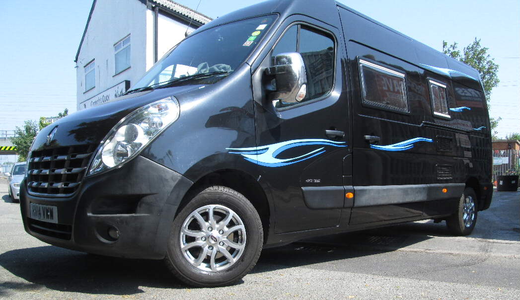 16" Scorpion Silver alloys on 2014 Renault Master