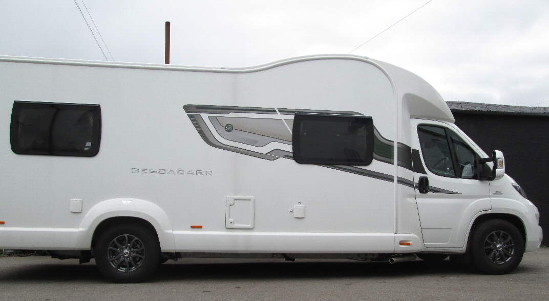 16" Scorpion Anthracite on Ducato Maxi