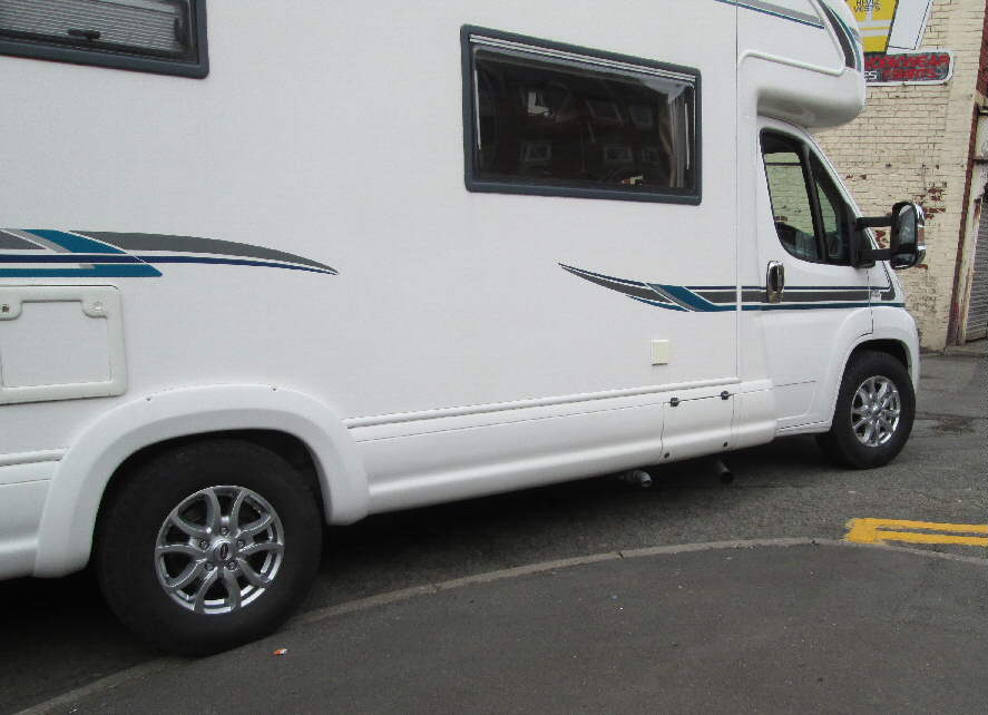 16" Scorpion Silver Alloys on Fiat Ducato Chassis (Auto-Trail) Motorhome & 225/75R16 Continental Camper 116R