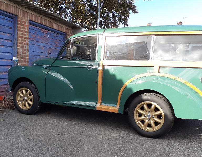 Minilite 14 Gold Morris Minor